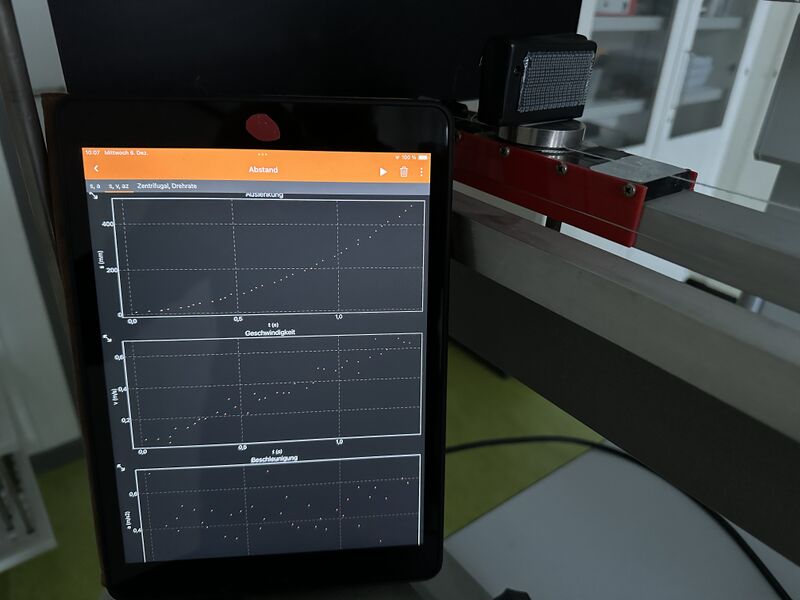 File:Nano33 Luftkissenbahn5.jpg